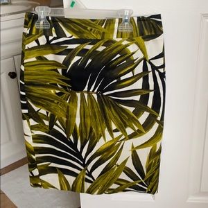Ann Taylor pencil skirt. Size 0.